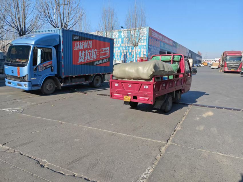 點擊查看詳細信息<br>標題：發(fā)貨現(xiàn)場 閱讀次數(shù)：0