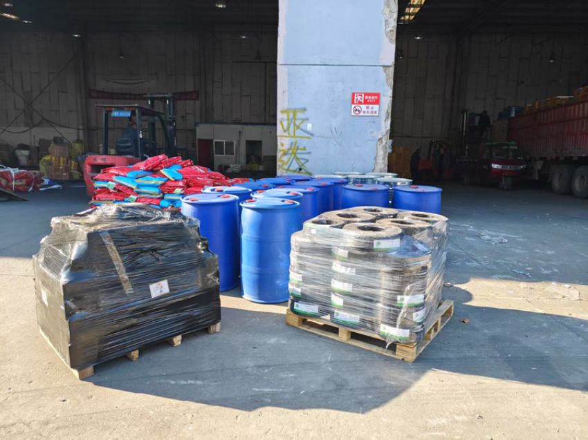 點擊查看詳細(xì)信息<br>標(biāo)題：發(fā)貨現(xiàn)場 閱讀次數(shù)：0